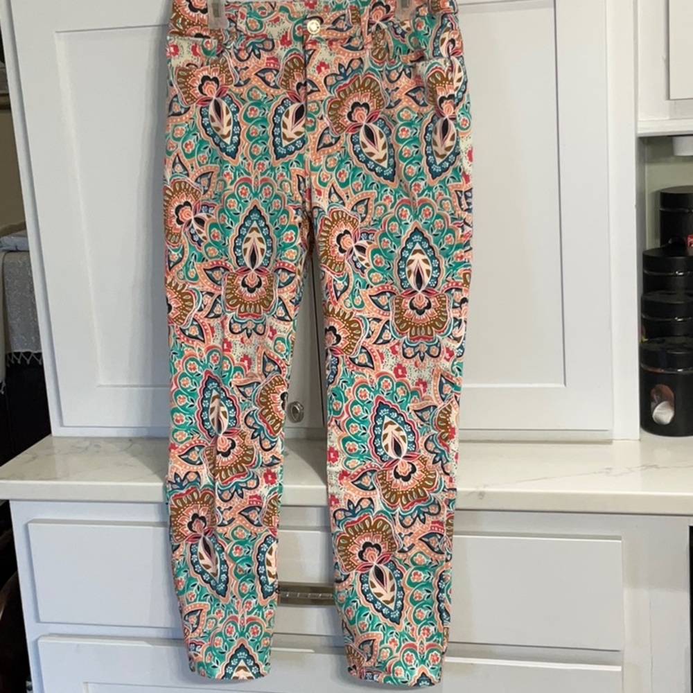 Chico’s So Slimming Vibrant Paisley Print Pants